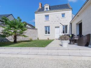 Maison de vacances Luxury holiday home with lawn in Beaumont en V ron near Chinon  37420 Beaumont-en-Véron Région Centre