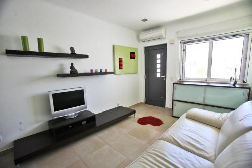 Luz House