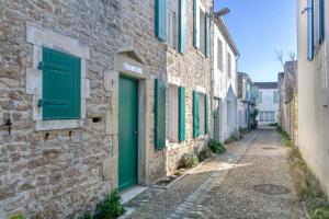 MACÉDOCY Maison de charme au cœur du Village