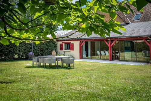 Magnifique Gîte - 2 chambres - avec petit plan d'eau