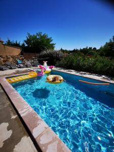 Magnifique gite en pierres 6 personnes avec piscine privee Ardeche plein sud