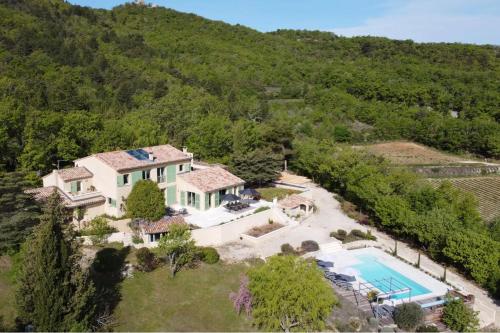 Magnifique propriété avec vues panoramiques et piscine privée