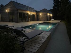 Magnifique villa avec piscine, à 5 min des plages