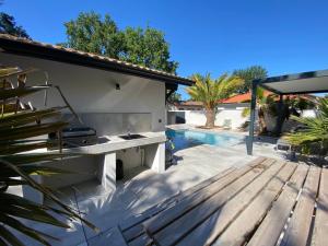 Maison de vacances Magnifique villa avec piscine Maison B 56 Rue Chante Cigale 33470 Gujan-Mestras Aquitaine