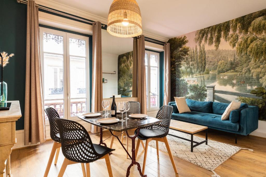 Magnifique villa avec un vu imprenable sur village 89500 Dixmont