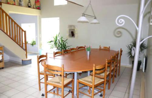 Maison 14 p 200 m2 grand jardin en pleine nature, terrasse proche Bayeux et Omaha Beach