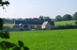 Maison 14 p 200 m2 grand jardin en pleine nature, terrasse proche Bayeux et Omaha Beach
