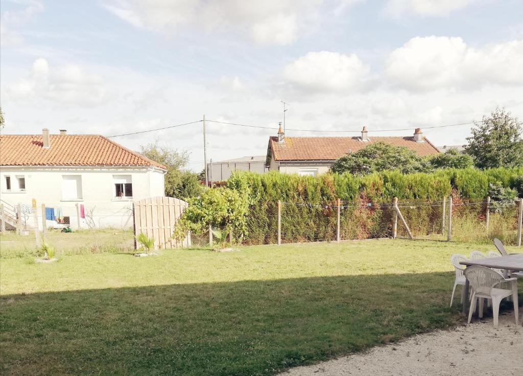 Maison 4 chambres, parkings gratuits, proche centre et gare TGV 72300 Sablé-sur-Sarthe