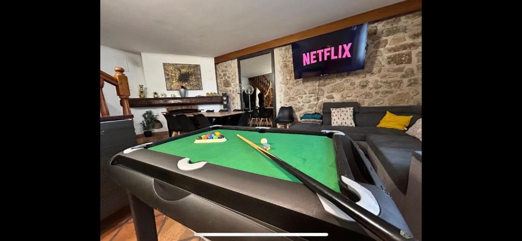 Maison 4 chambres Pour 8-14 personnes Baby foot Billard Netflix 9 Avenue de Grasse, 06220 Vallauris