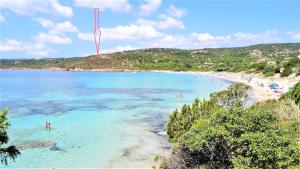 Maison 4 pièces, vue panoramique, piscine, climatisation, près de Palombaggia