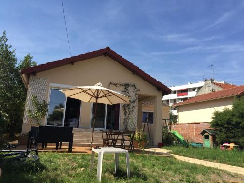 Maison 9 personnes avec jardin proche Paris et Disneyland