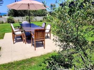 Maison à 30m de la plage avec grand jardin