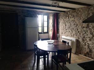 Maison atypique à Cordes-Sur-Ciel 2 chambres