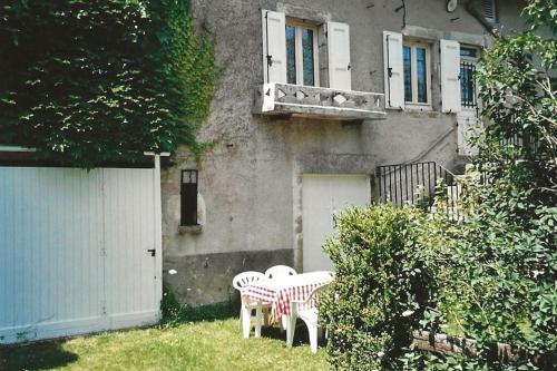 Maison atypique du Cantal proche Lot et Corrèze