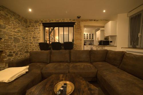 maison atypique en centre bourg proche du PDF