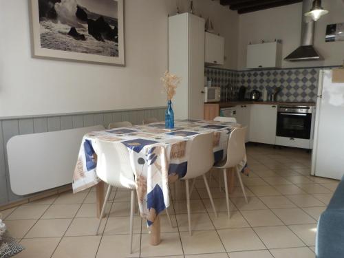 Maison Atypique pêcheur DIEPPE 6 personnes et bébé proche bord de mer