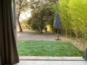Maison au calme au pied du luberon