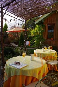 Maison Au Jardin