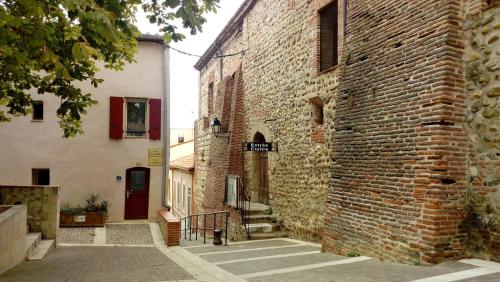 Maison au pied de la cathédrale