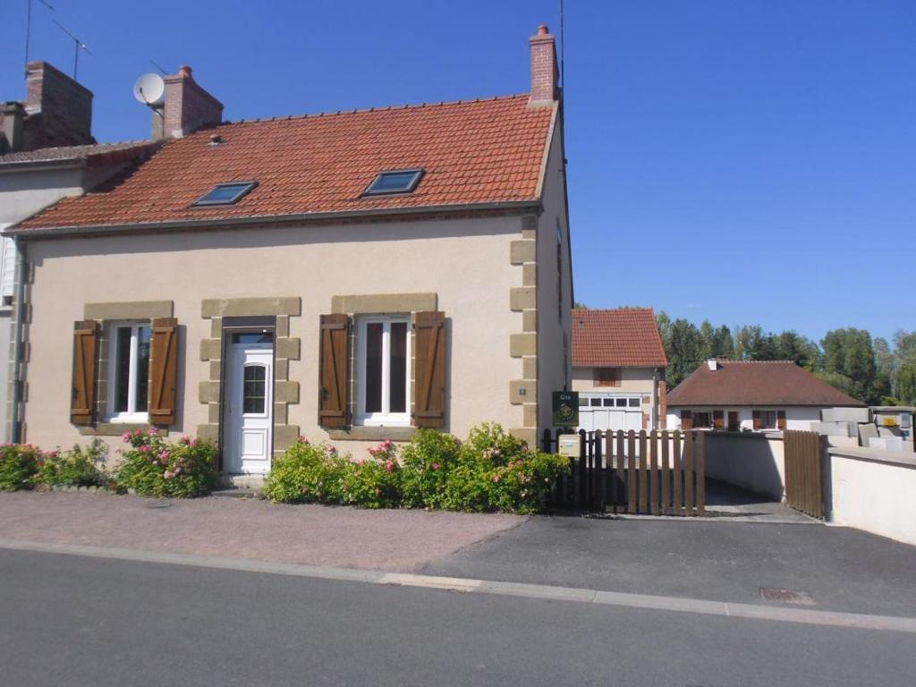 Maison avec beau jardin - Centre ville d'Arromanches