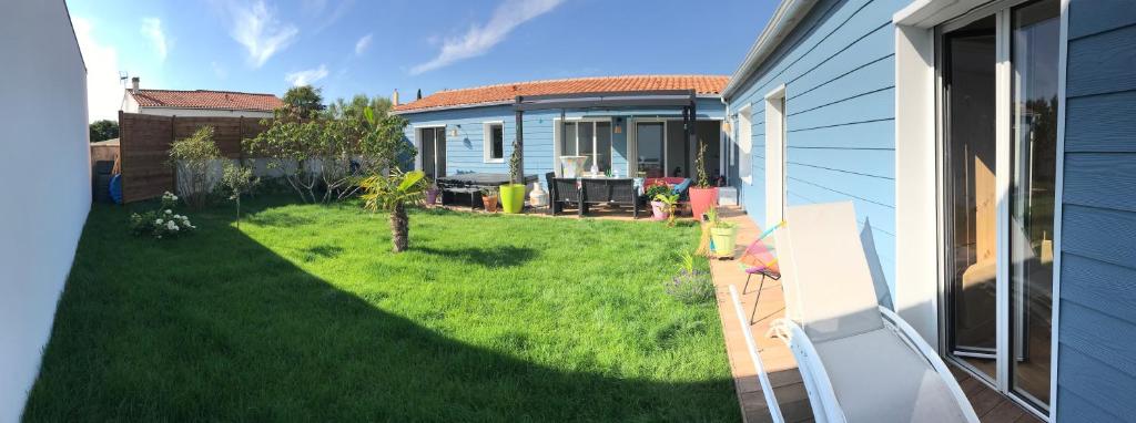 Maison de vacances Maison avec jacuzzi proche mer et île de ré 26 Rue de Beauséjour 17137 Le Plomb