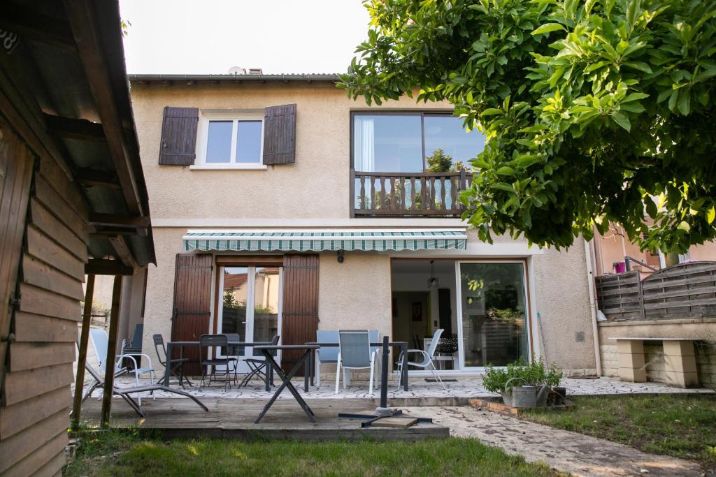 Maison de vacances Maison avec jardin à 2mn du centre 38 Rue Gabriel Lacueille 24000 Périgueux