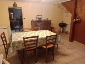 MAISON AVEC JARDIN ENTRE CORDES/CIEL ET MONESTIES