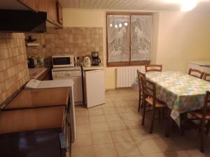 MAISON AVEC JARDIN ENTRE CORDES/CIEL ET MONESTIES