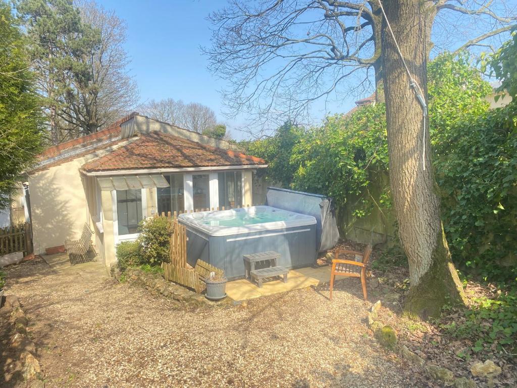 Maison de vacances Maison avec jardin et jacuzzi proche Polytechnique 33 rue des fraisettes 91120 Palaiseau