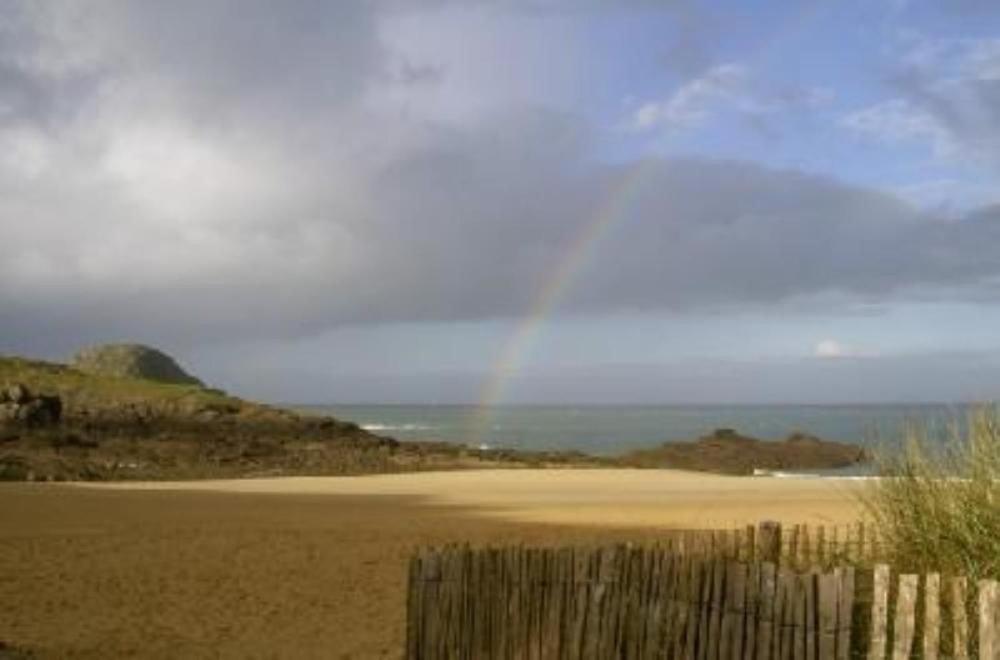 Maison de vacances Maison avec jardin et plage de sable fin accessible à pied à 300m 16 Rue de la Marette 35350 Saint-Coulomb