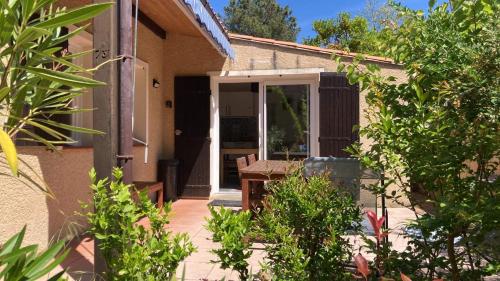 Maison avec jardinet, piscine commune à Lacanau océan