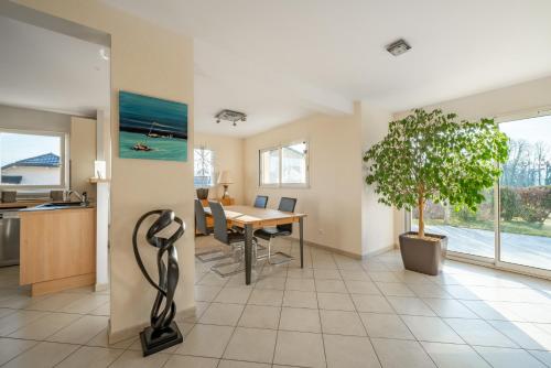 Maison avec piscine 8 couchages entre Annecy et Aix les bains