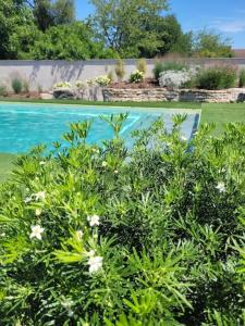 Maison avec piscine pour 8 adultes et 8 enfants ou ados