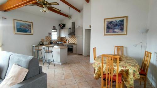 Maison avec piscine privée, DVM48