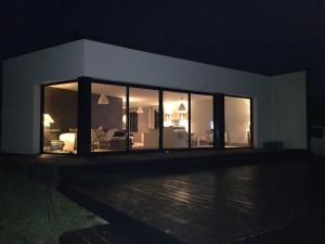 Maison avec spectaculaire vue mer à 180°, accès plage à pied en 5 mn