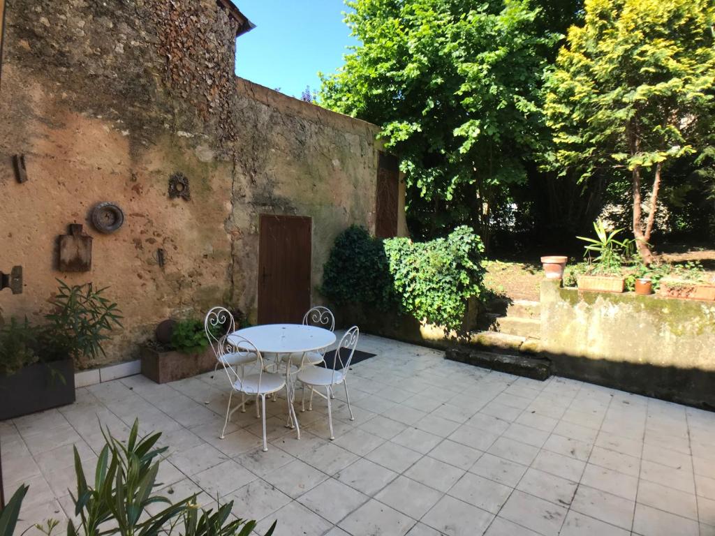 maison avec terrasse & garage dans le Périgord noir 8 Rue des Pénitents, 24170 Belvès