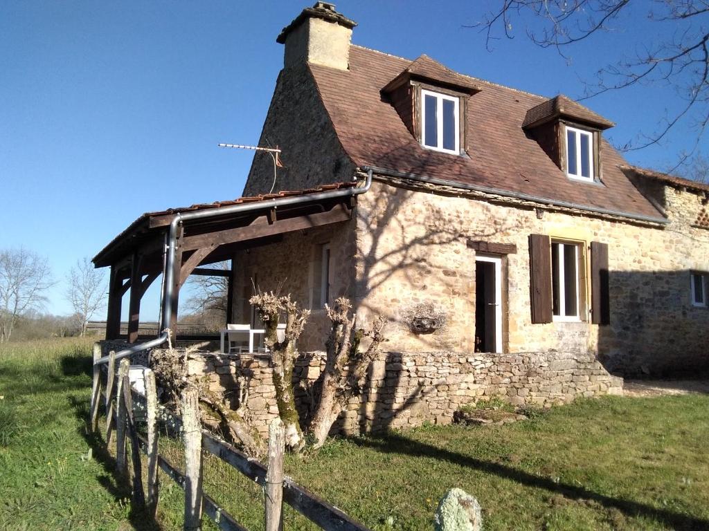 Maison de vacances Maison avec vue magnifique 1685 route des pierres plantées,Le galinier 24550 Loubejac