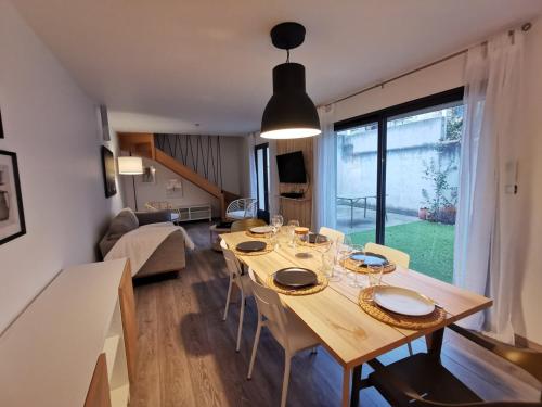 Maison Avignon, 4 pièces, 6 personnes - FR-1-698-12