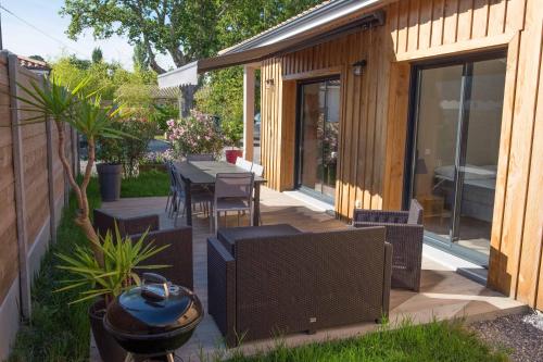 Maison Bassin d'Arcachon - Arès - Proche plage et commerces, 3 chambres, 8 personnes, climatisation