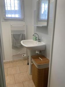 Maison bord du Thouet/ parking/ terrasse / fibre