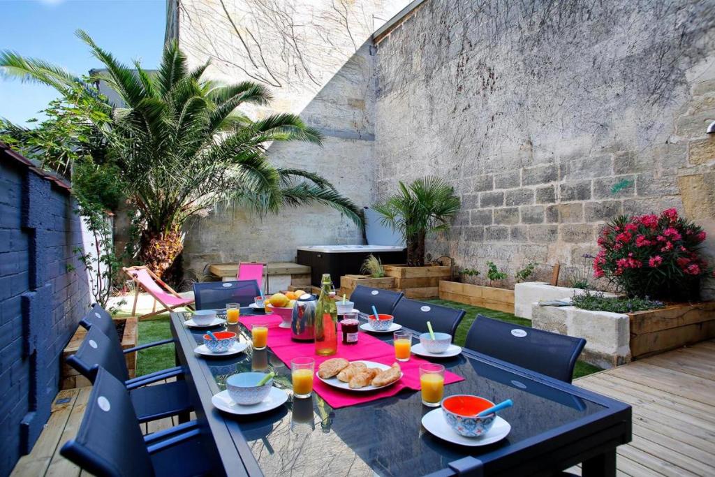 Maison bordelaise de charme 93 Rue de Pessac, 33000 Bordeaux