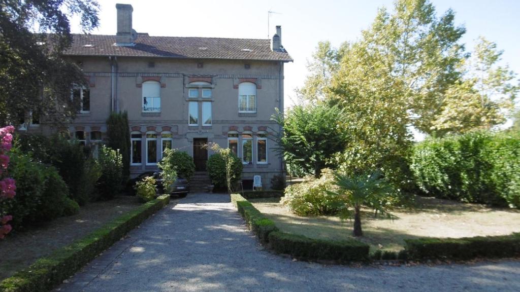 Maison de vacances Maison bourgeoise (8 personnes) 17 Impasse Pierre Causse 81160 Arthès