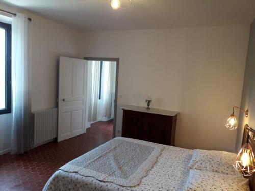 MAISON BOURGUES
