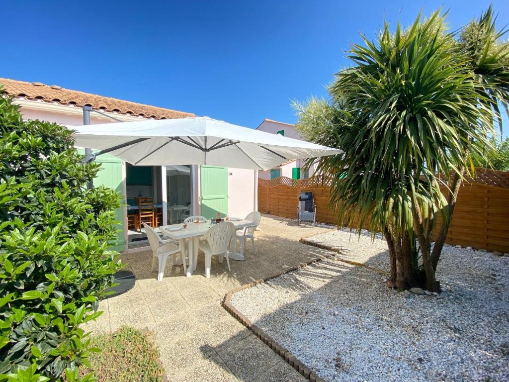 Maison de vacances Maison Bretignolles-sur-Mer, 2 pièces, 4 personnes - FR-1-231-142 241 RÃ©sidence Les OcÃ©anides -  - 85470 Bretignolles-sur-Mer