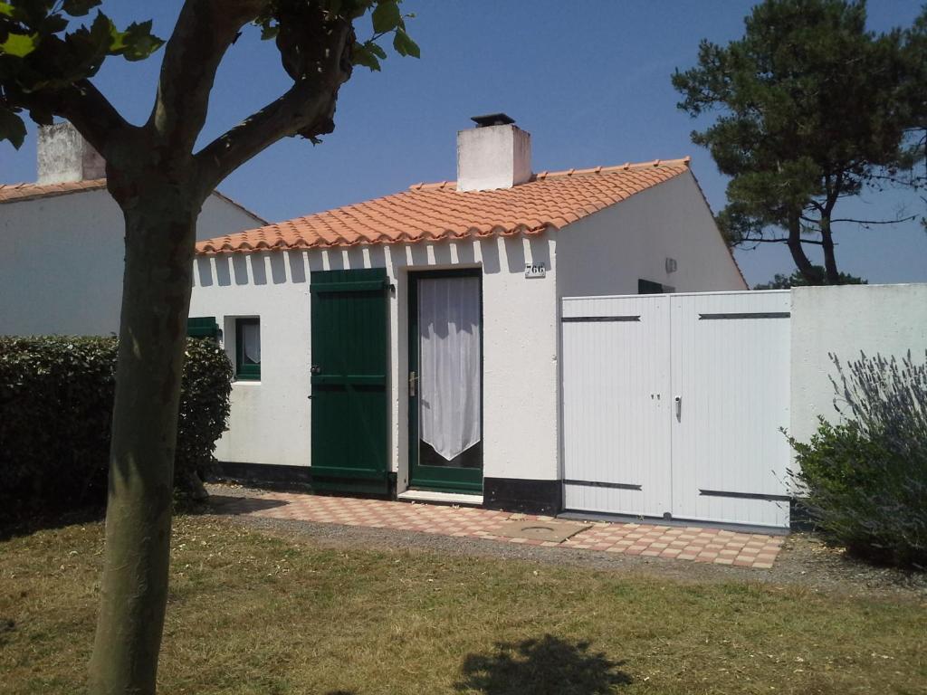 Maison de vacances Maison Bretignolles-sur-Mer, 2 pièces, 4 personnes - FR-1-231-164 766 AllÃ©e De La Ferme - RÃ©sidence Les Fermes Marines  - 85470 Bretignolles-sur-Mer