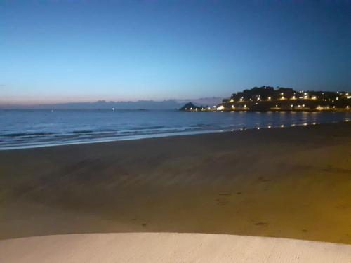 Maison bretonne au centre de la baie de St-Brieuc