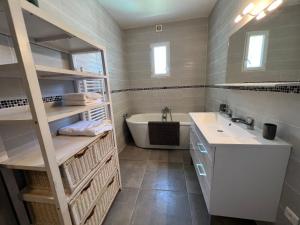 Maison BRUSC SIX FOURS LES PLAGES