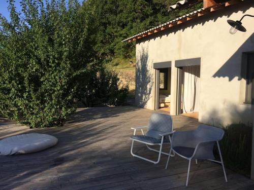 MAISON CALME ET LUMINEUSE OUVERTE SUR LA NATURE