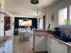 Maison calme familiale proche plages