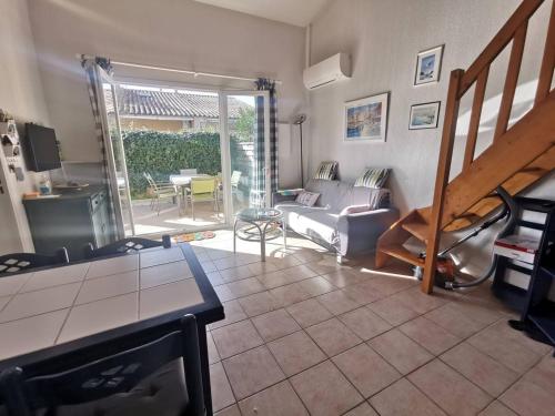 Maison Cap d'Agde, 2 pièces, 5 personnes - FR-1-607-107